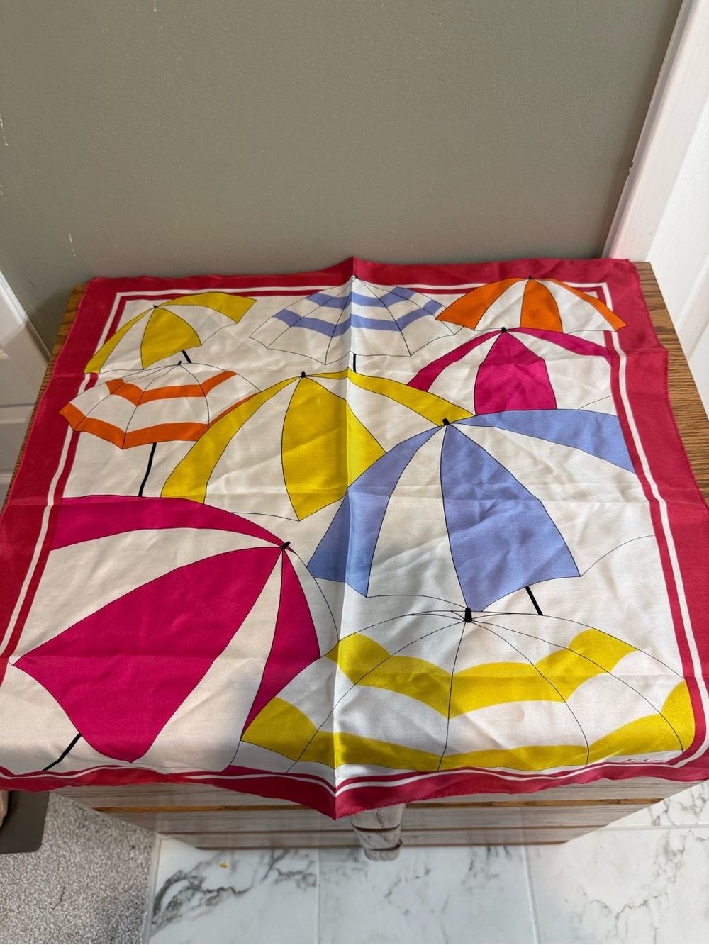 Vintage Echo Scarf Umbrella print Fun Colorful